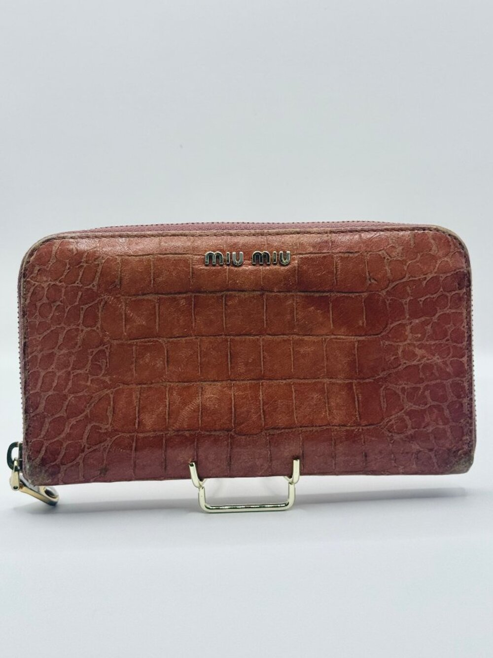 Miu Miu Crocodile‑Embossed Leather Zip‑Around Wallet – Brown Luxury Designer
